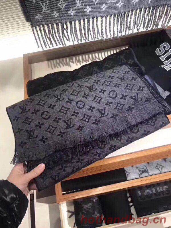 Louis Vuitton Scarf LV00030